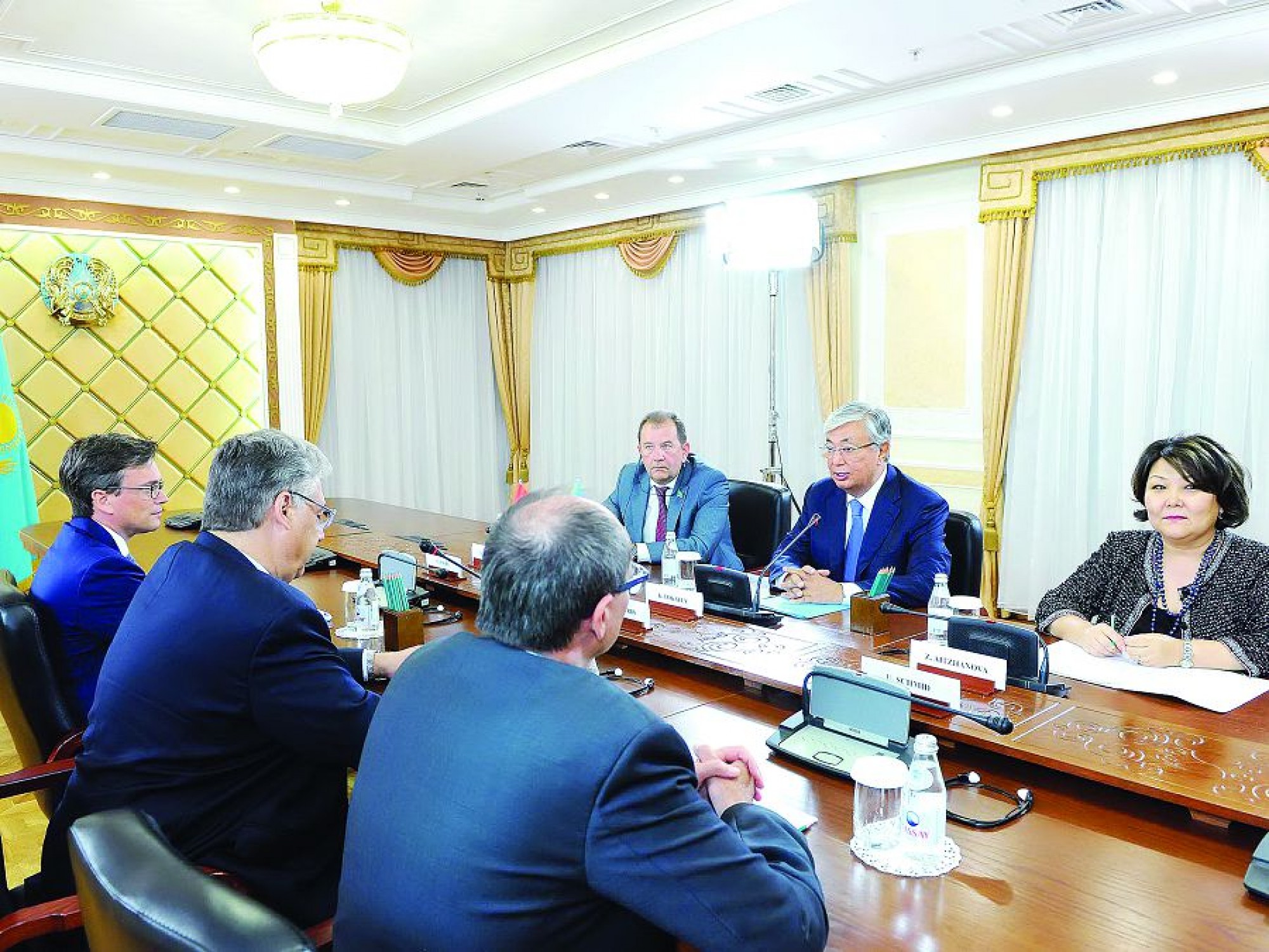 Обсудили вопросы развития дружественных отношений Казахстана и Швейцарии