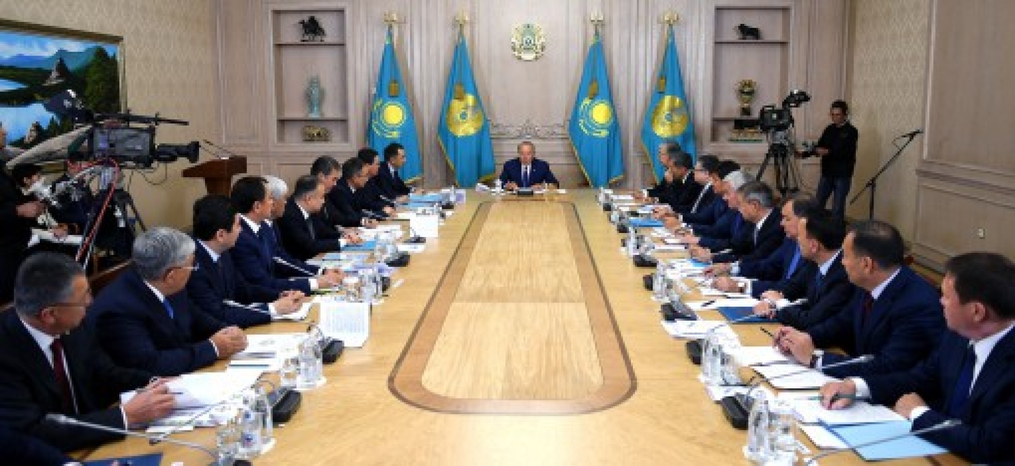 Нурсултан Назарбаев на совещании высказал критические замечания по вопросам  развития регионов