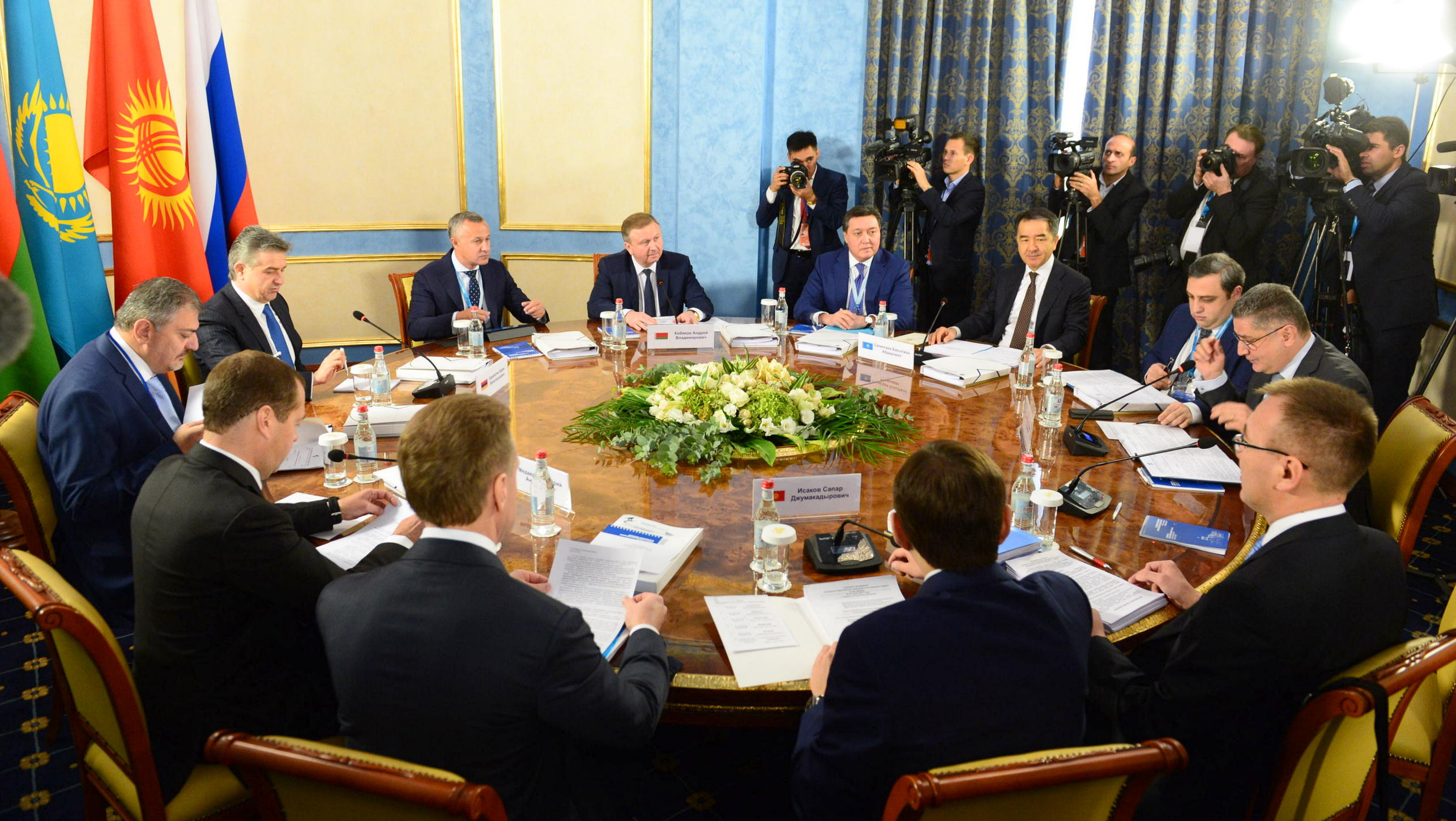 Сагинтаев принял участие в заседании Евразийского межправительственного совета в Ереване
