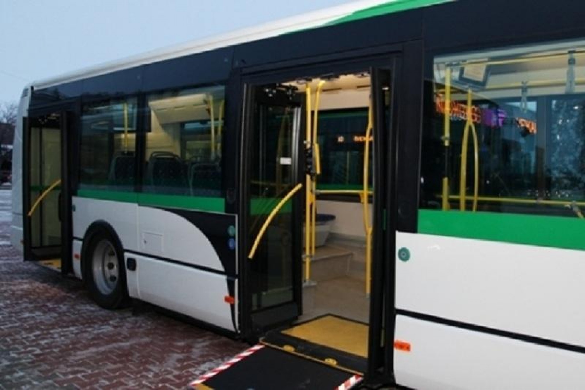 В столице выведут из эксплуатации неадаптированные для инвалидов автобусы