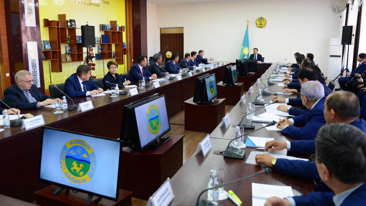 Сагинтаев обсудил с аграриями южных регионов вопросы развития АПК