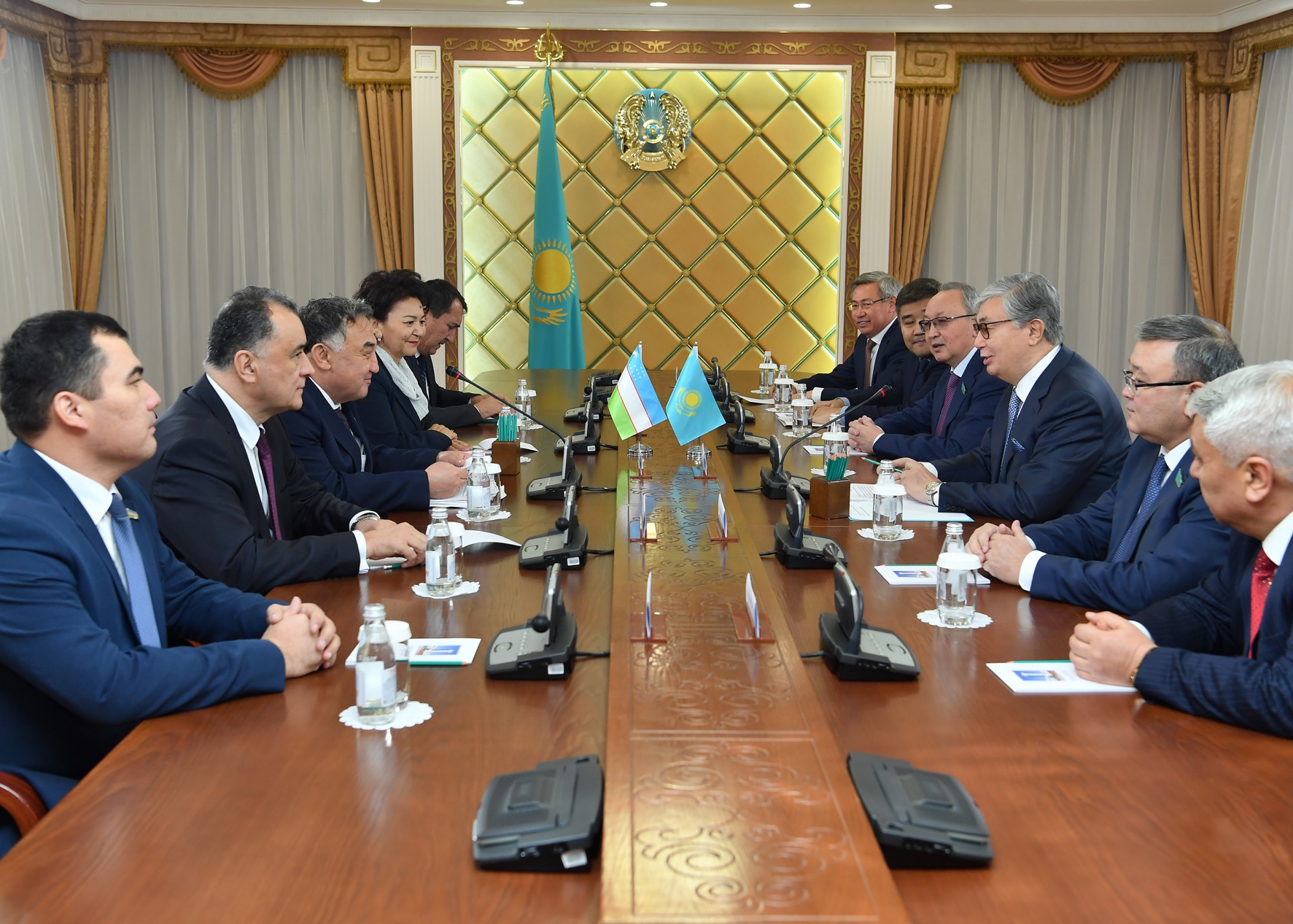 К. Токаев принял делегацию Парламента Узбекистана 