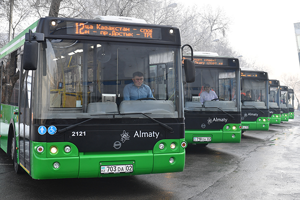 В Алматы запущены новые автобусы до Медеу