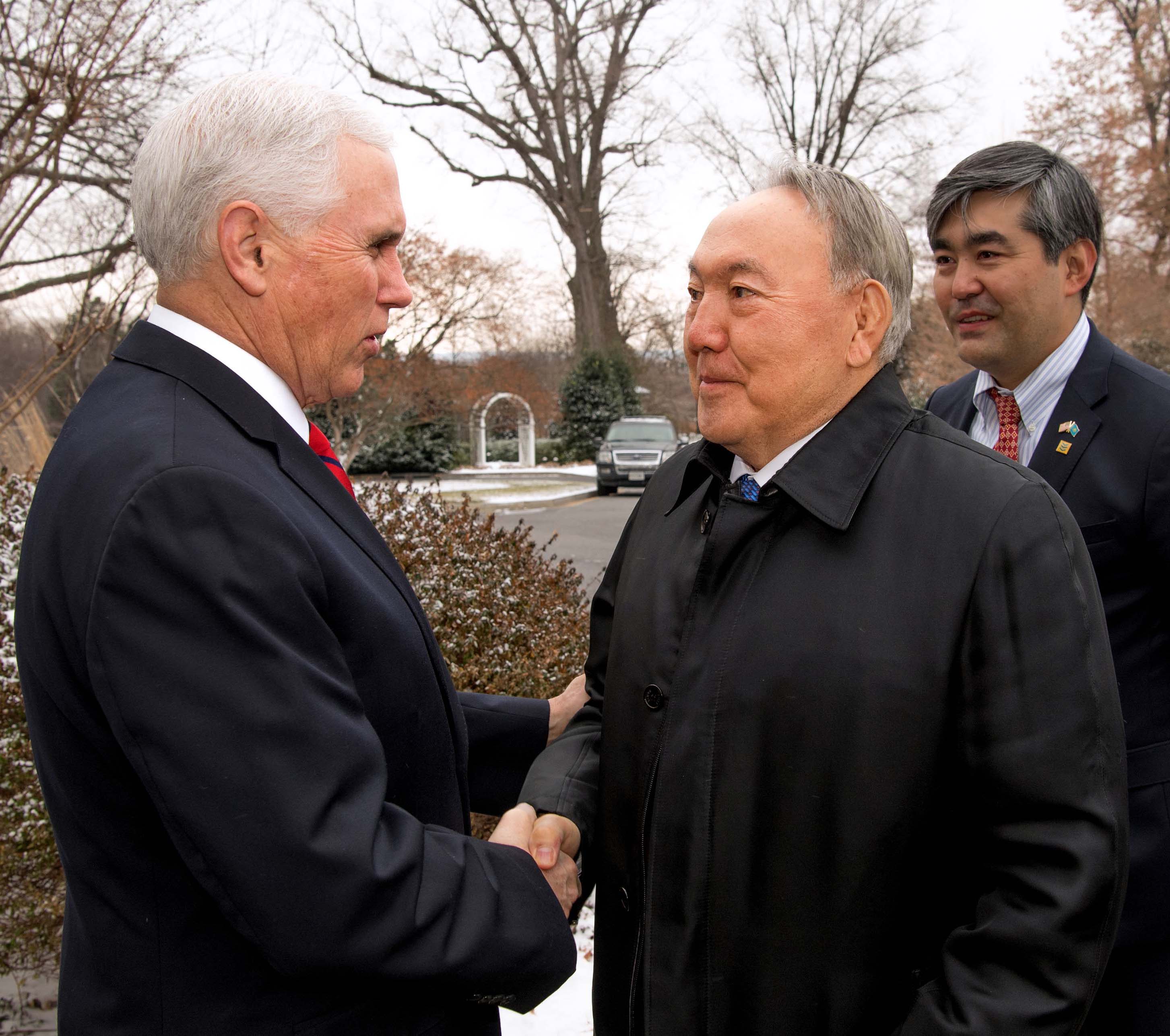Глава государства встретился с Вице-Президентом США