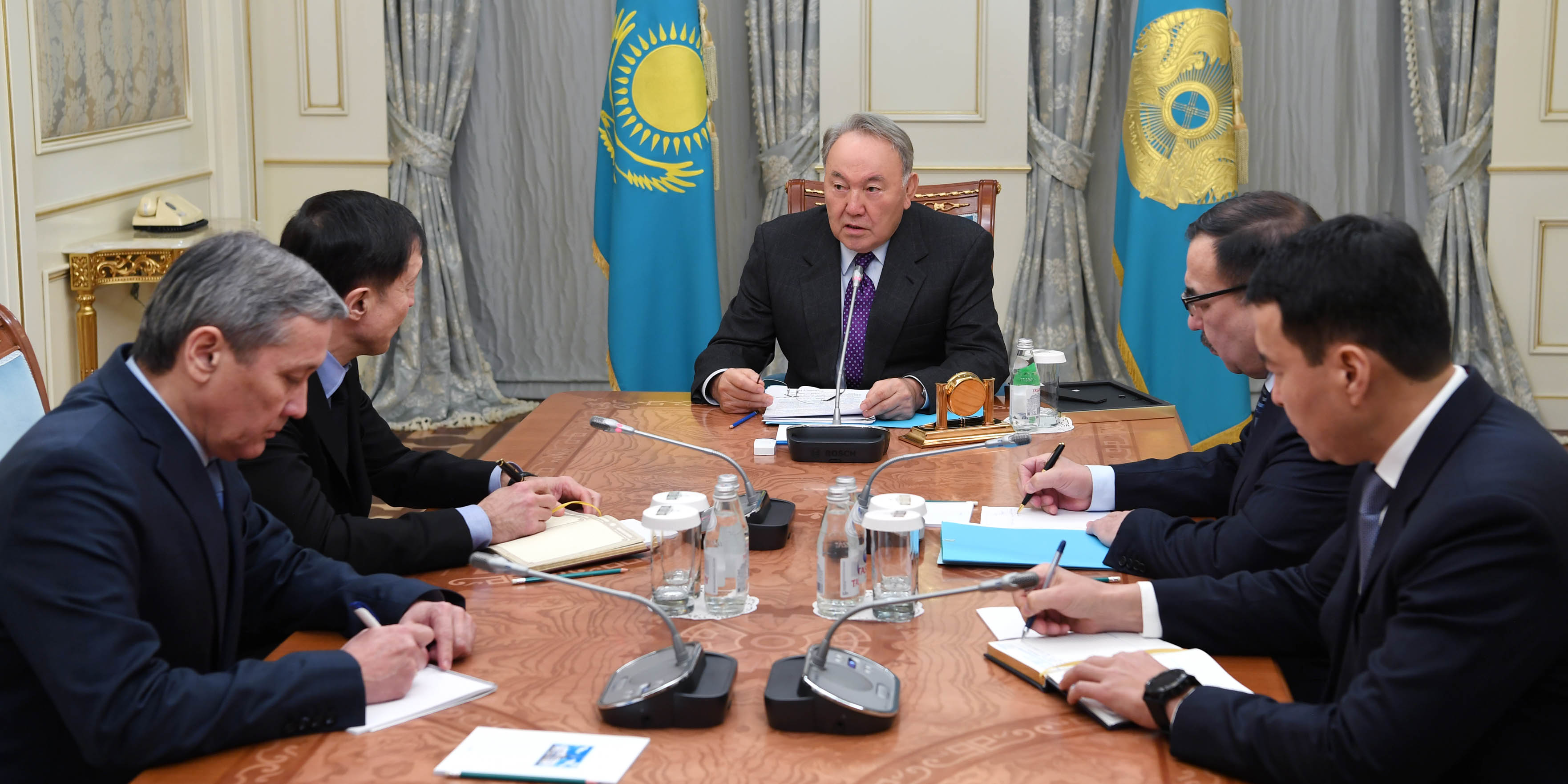 Нурсултан Назарбаев: Есть конкретные договоренности по конкретным вопросам 