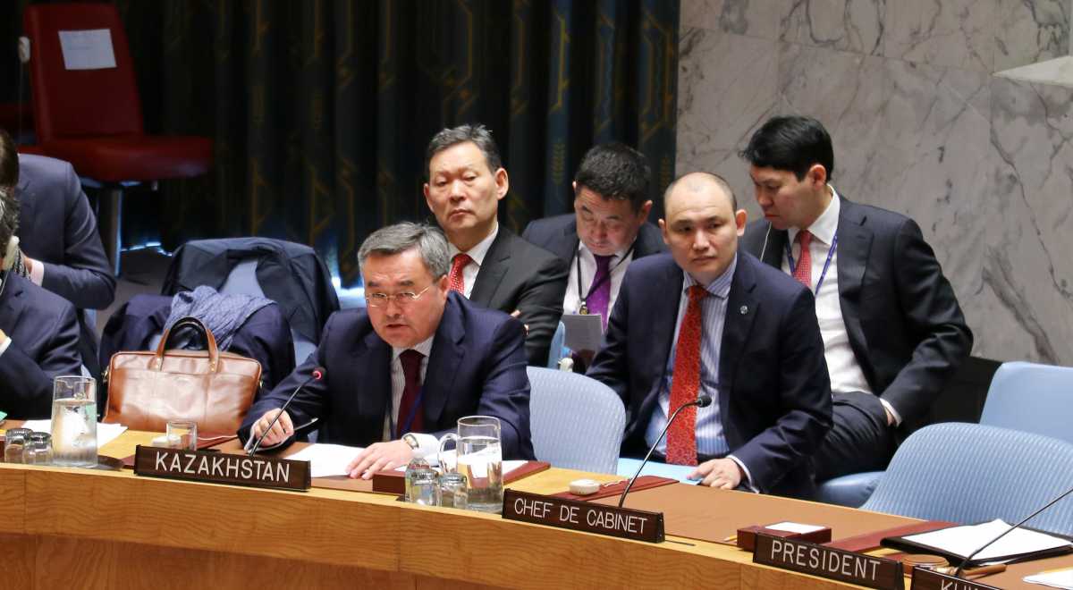 Казахстан призвал ближневосточные стороны вернуться за стол переговоров