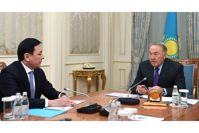 Глава государства встретился с акимом Западно-Казахстанской области 