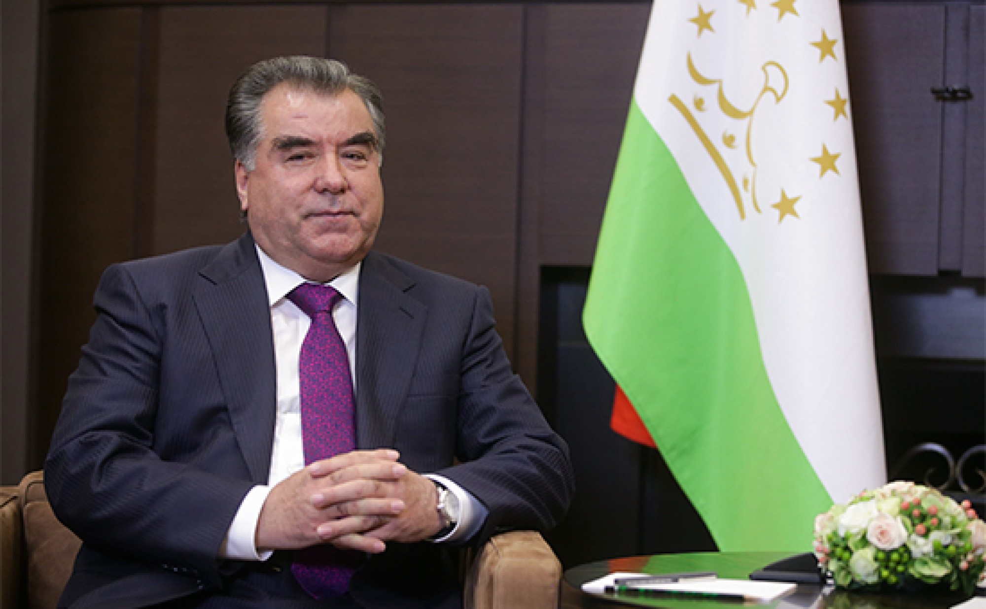 Президент Таджикистана прибыл с официальным визитом в Казахстан