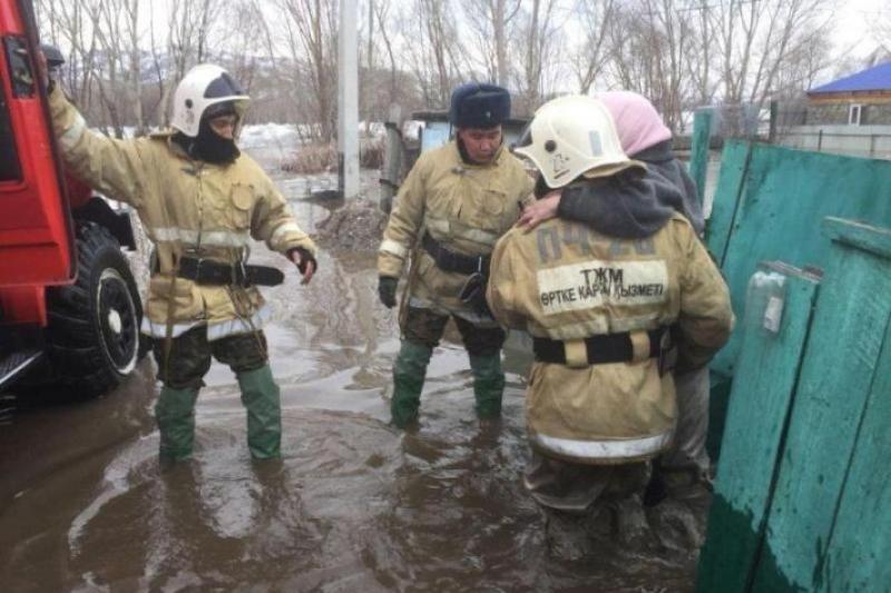 Спасателей из регионов перебрасывают в Восточно-Казахстанскую область 