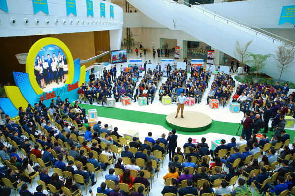 М.Ашимбаев: Съезд можно рассматривать как символ модернизации молодежного крыла "Жас Отан" и партии "Нұр Отан" 