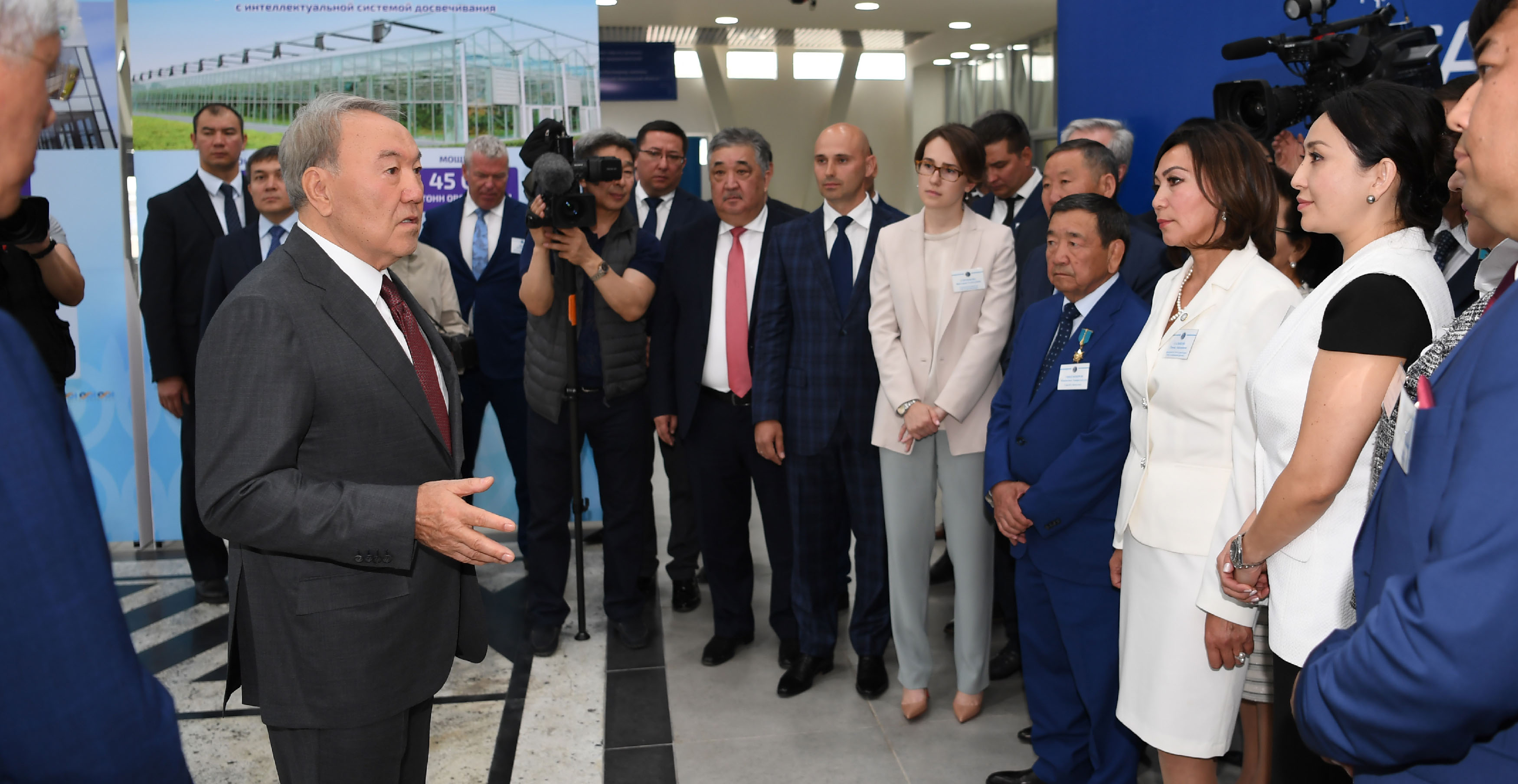 Нурсултан Назарбаев встретился с представителями бизнес-сообщества Алматинской области