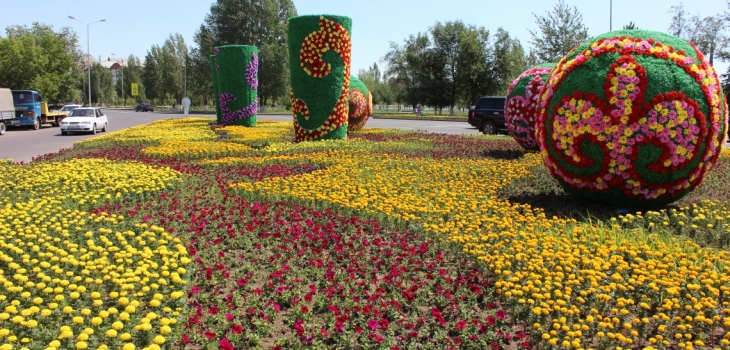 80 видов цветов украсят улицы и парки столицы