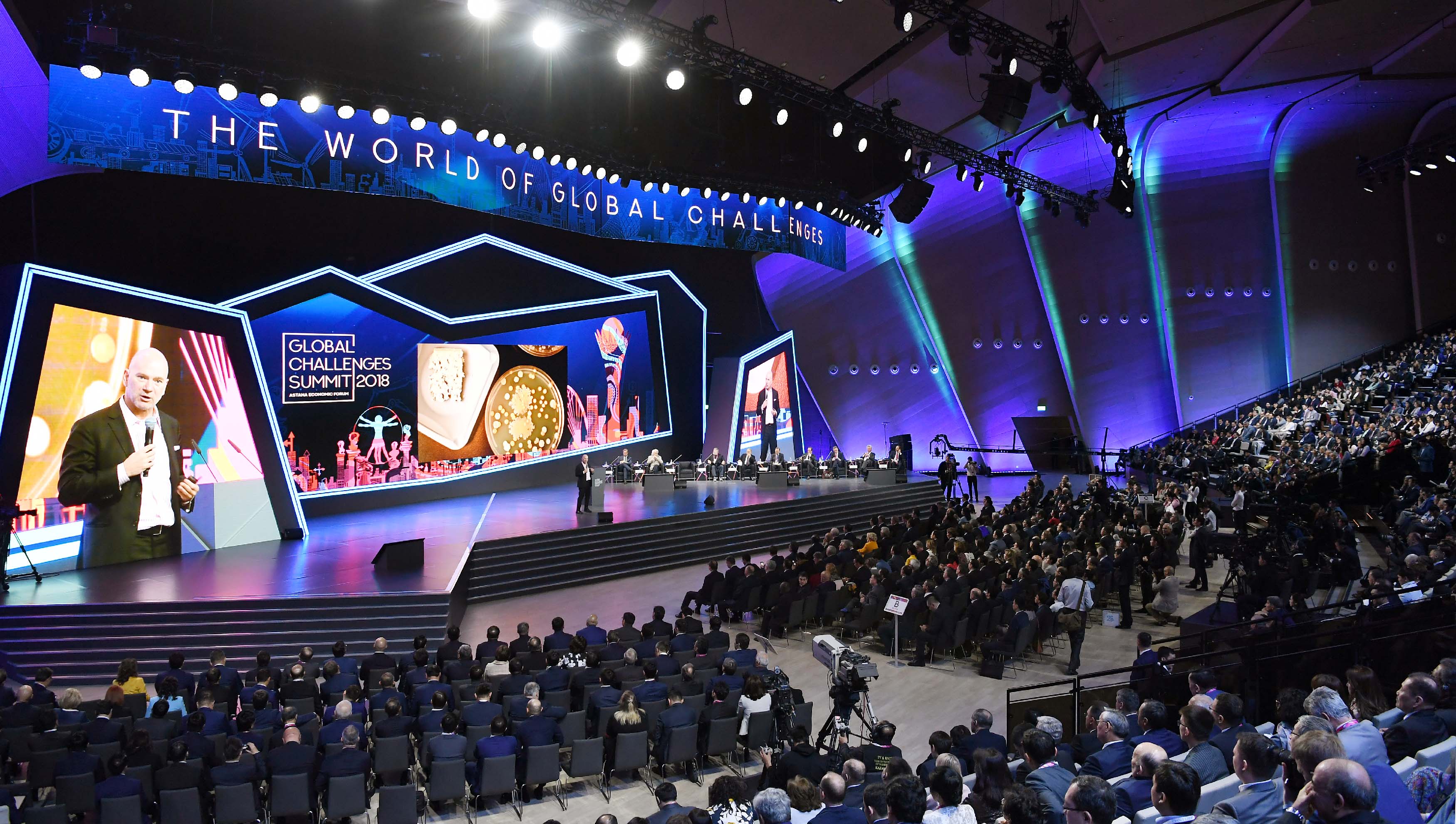 Нурсултан Назарбаев рассказал об адаптации Казахстана к новой цифровой модели экономики