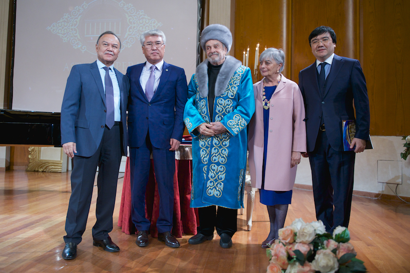 Эцио Фриджерио наградили за вклад в развитие казахстанского музыкального театра
