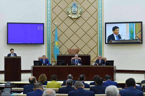 Парламент принял закон о Совете Безопасности 