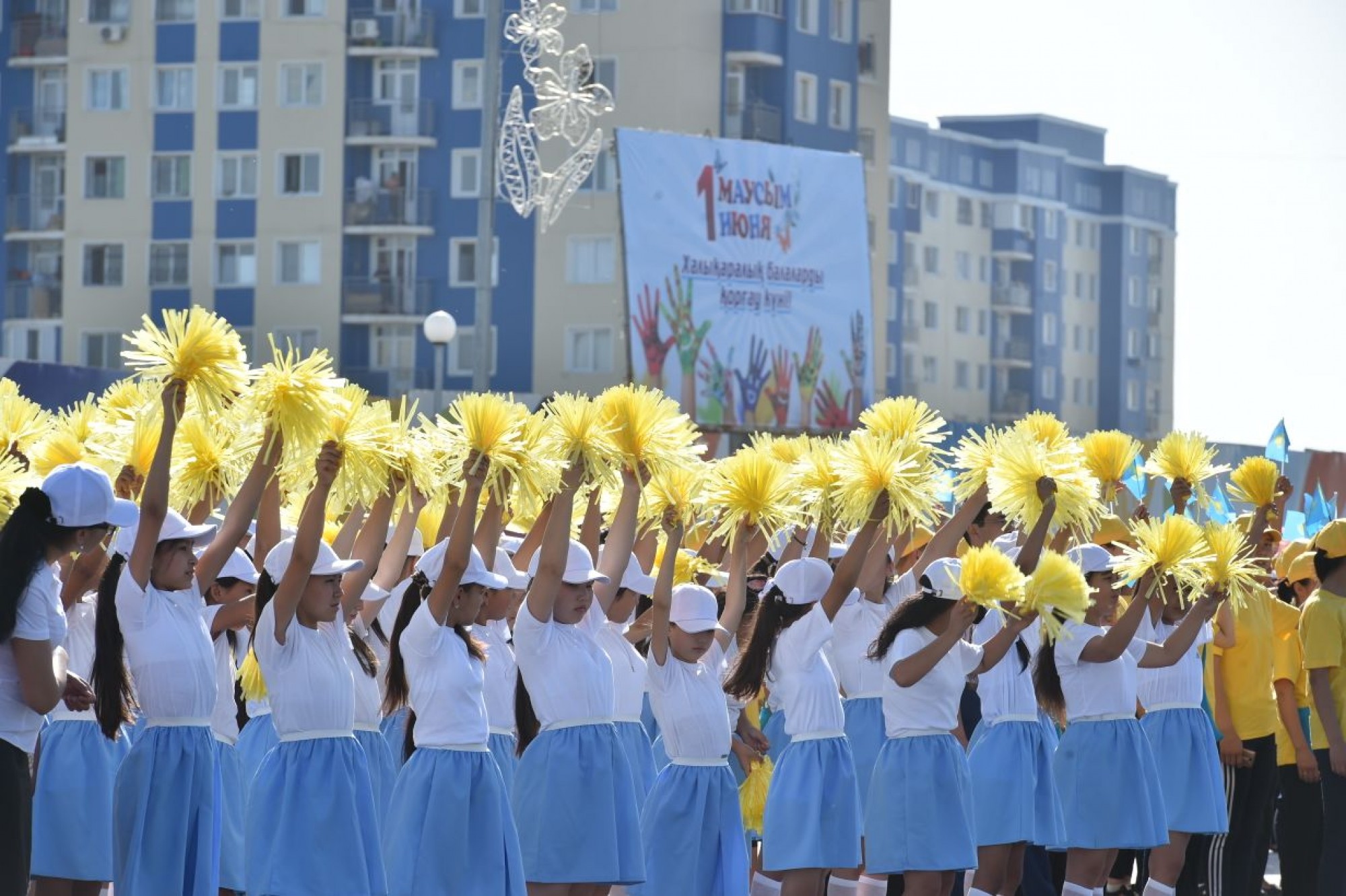 В Астане прошел парад детских и молодежных музыкальных оркестров
