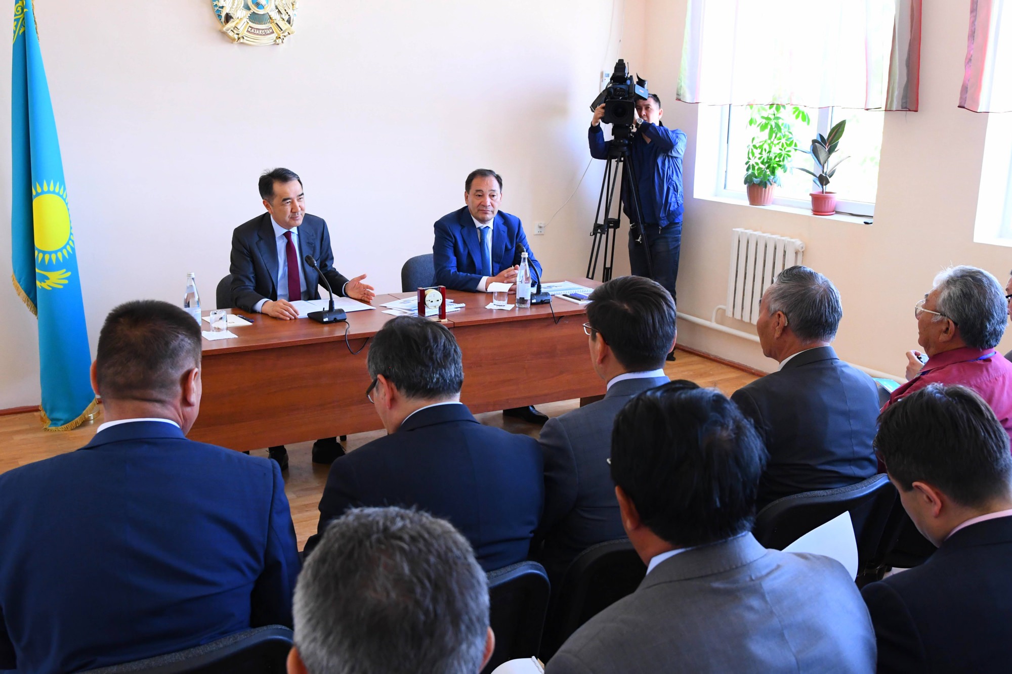 Б. Сагинтаев обсудил с активом и общественностью Жанаозена социально-экономическое развитие региона