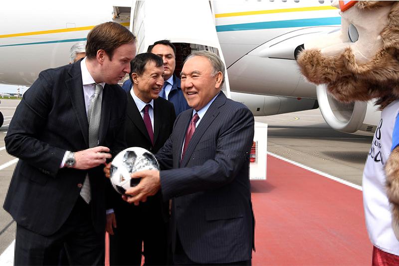 Глава государства прибыл с рабочим визитом в Москву
