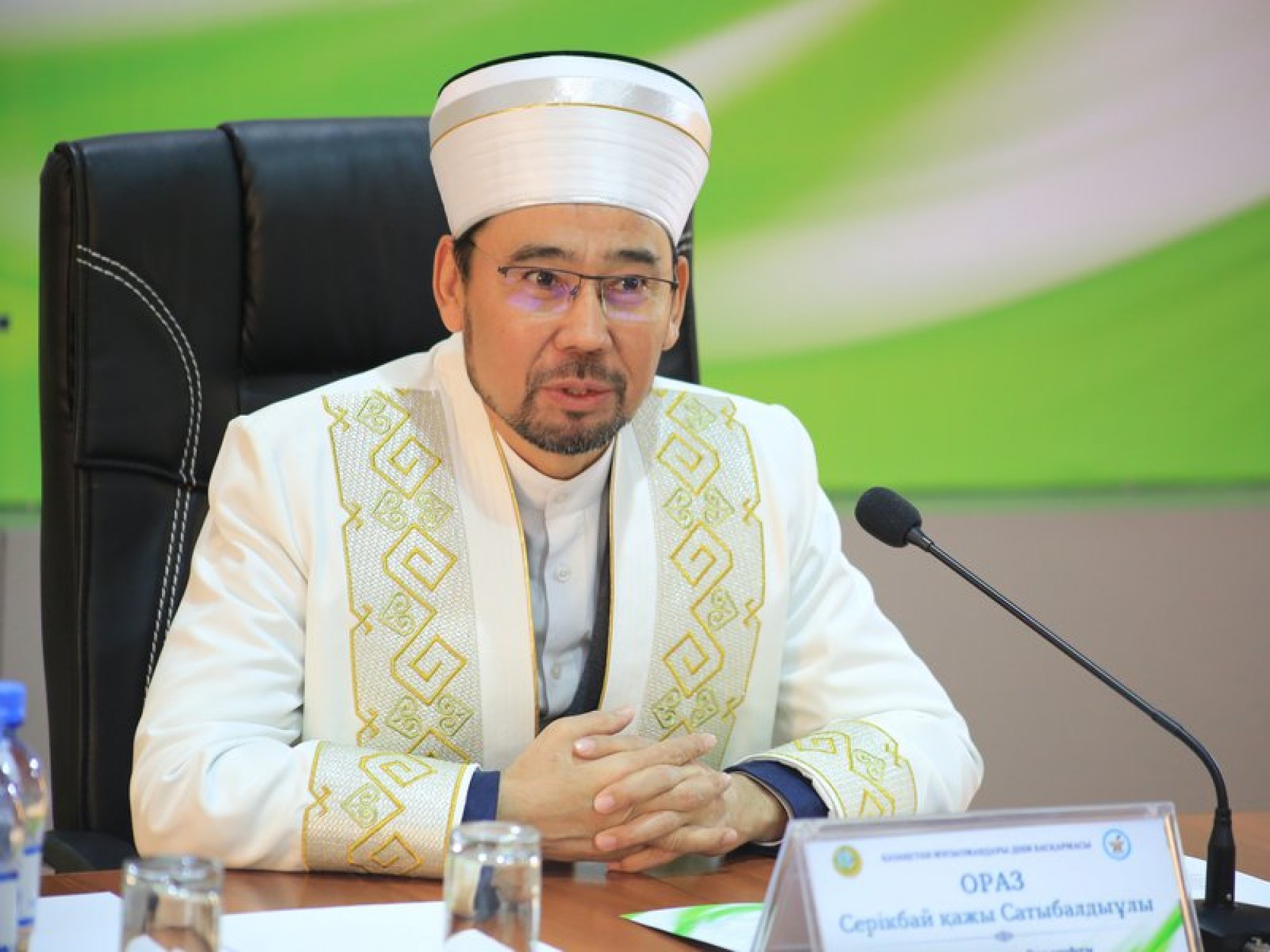 Верховный муфтий поздравил казахстанцев с праздником Ораза айт 
