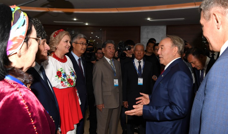 Нурсултан Назарбаев поздравил с открытием Дома дружбы города Астаны