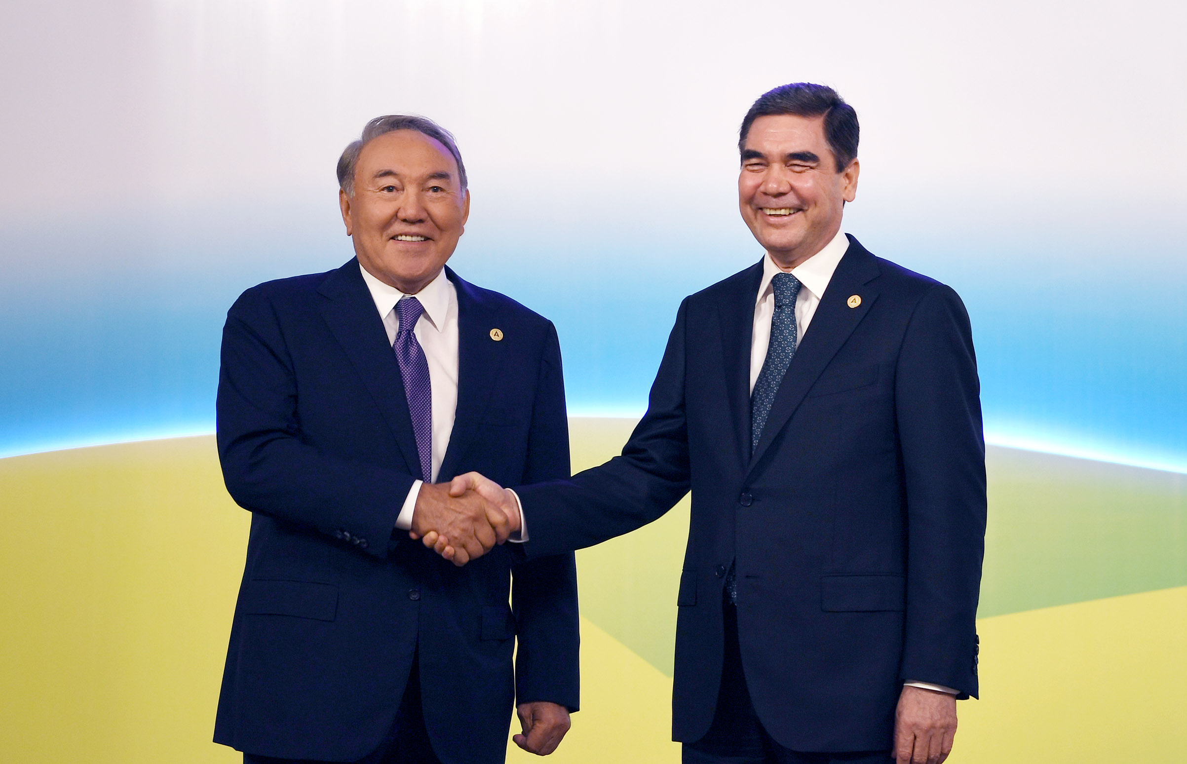 Глава государства встретился с Президентом Туркменистана