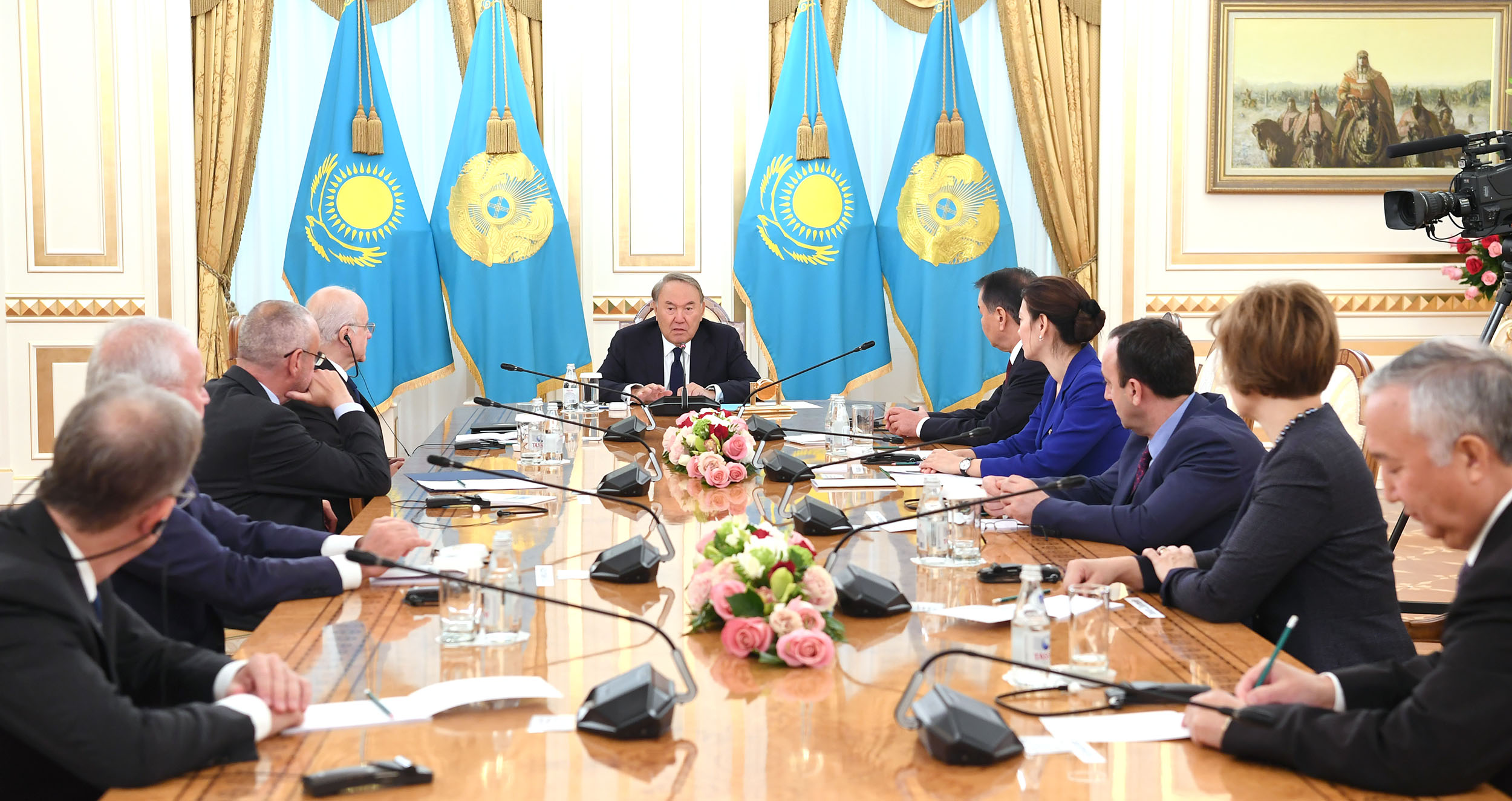 Нурсултан Назарбаев рассказал, как принималась Конституция Казахстана