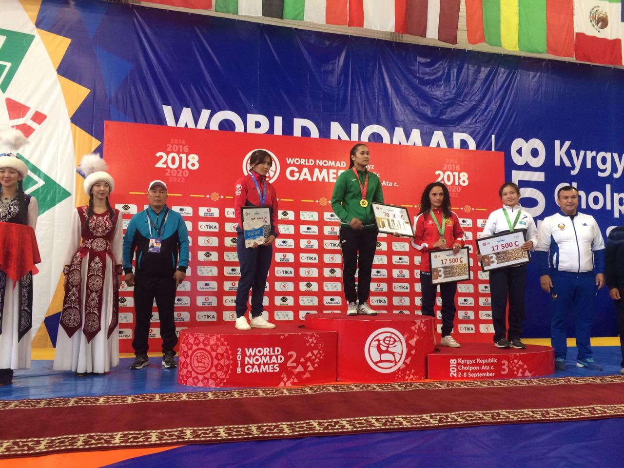 В национальной борьбе кыргызов казахстанские спортсмены выиграли две серебряные и три бронзовые медали