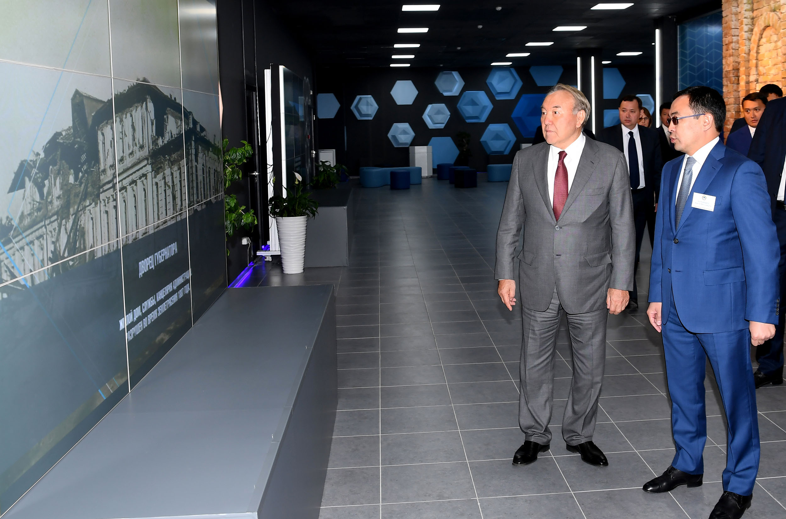 Глава государства посетил «Научно-исследовательский институт «Алматыгенплан»