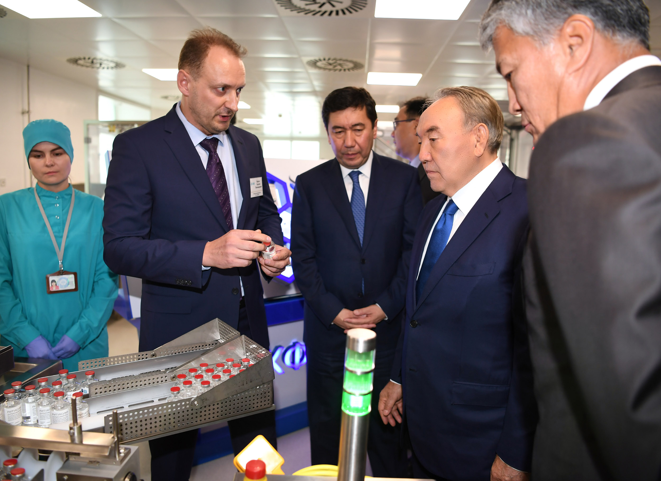 Глава государства посетил «Карагандинский фармацевтический комплекс»