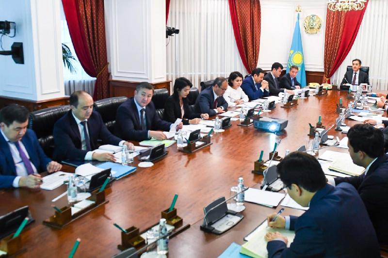 Бакытжан Сагинтаев провел заседание Экспертного совета по экономике