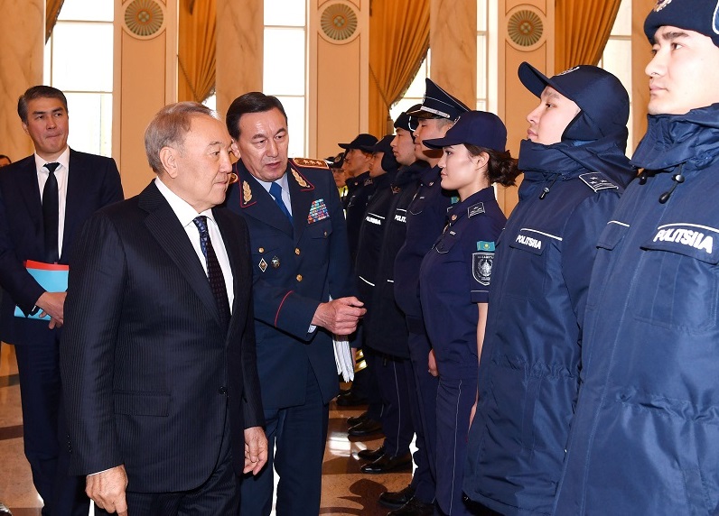 Нурсултан Назарбаев: Мы должны незамедлительно приступить к реформированию полиции