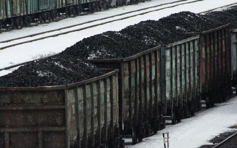 В Восточном Казахстане намерены сдерживать цену на уголь до конца отопительного сезона