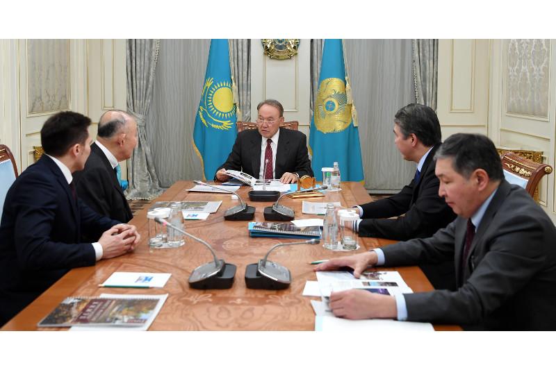 Нурсултан Назарбаев встретился с руководителем университета КИМЭП