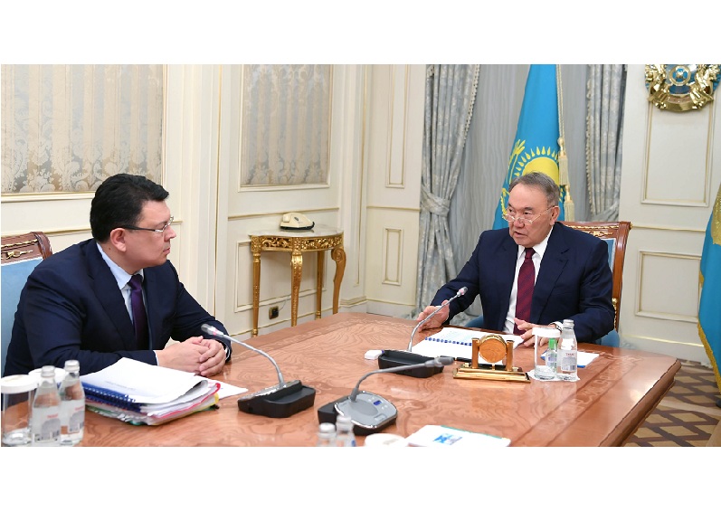 Нурсултан Назарбаев встретился с министром энергетики