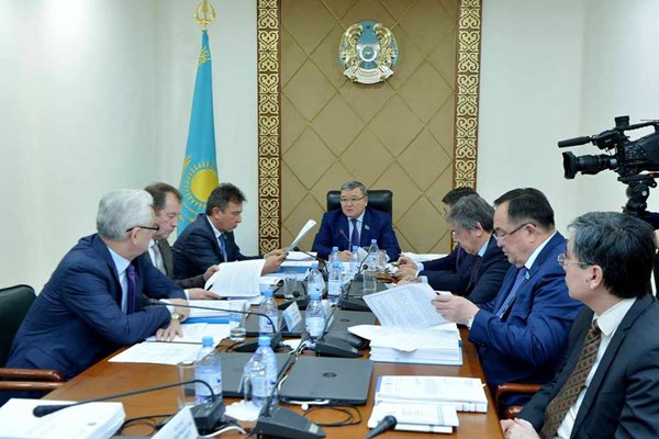 Комитет Сената обсудил изменение в Договор о присоединении Кыргызстана к ЕАЭС 