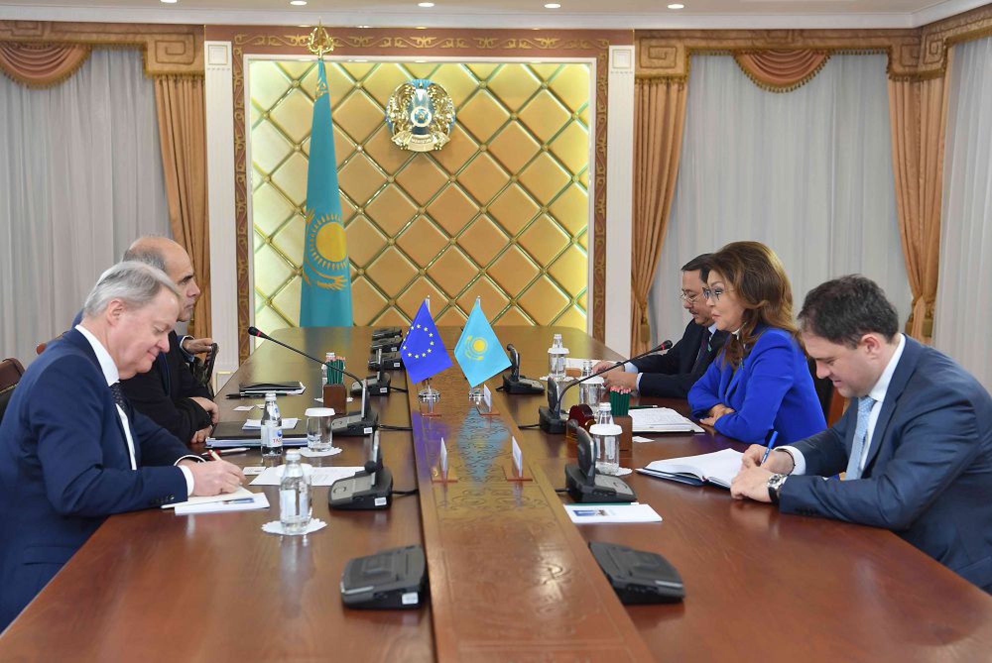 Дарига Назарбаева встретилась со Специальным представителем ЕС по Центральной Азии