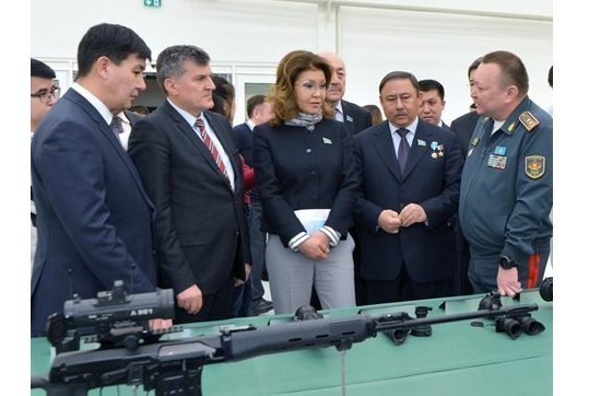 Сенаторы посетили предприятия оборонной промышленности 