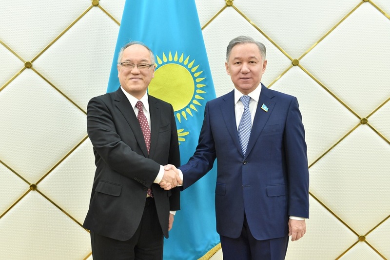 Н.Нигматулин принял посла Японии в Казахстане Т.Касаи 