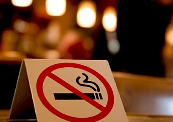 Эксперты заявили о незащищенности населения от пассивного курения в общественных местах 