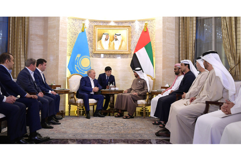 Глава государства прибыл с рабочим визитом в Объединенные Арабские Эмираты