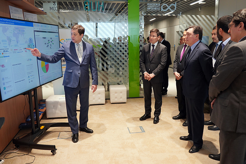 А. Мамин провел в Astana Hub совещание по цифровизации