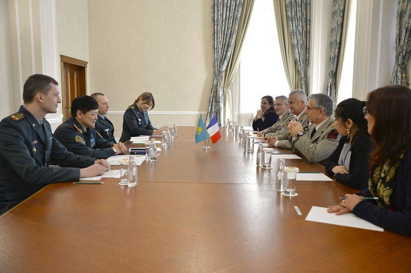 Обсуждены вопросы военного сотрудничества Казахстана и Франции