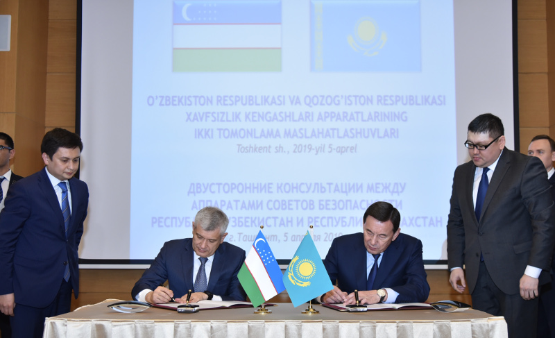 Состоялись расширенные консультации между аппаратами Совбезов Казахстана и Узбекистана 