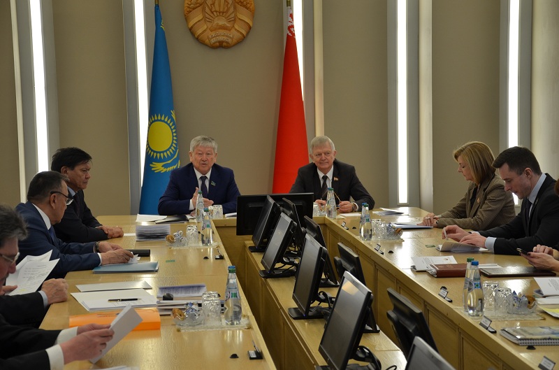Сенаторы Казахстана и Беларуси встретились в Минске 