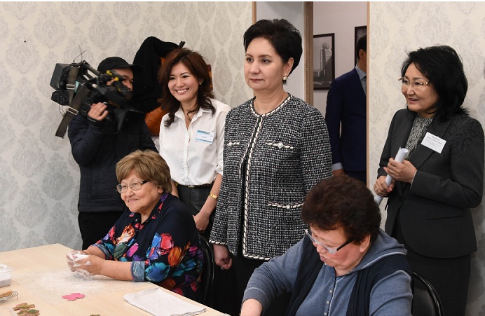 Правительственная рабочая группа проинспектировала работу социальных учреждений Алматы