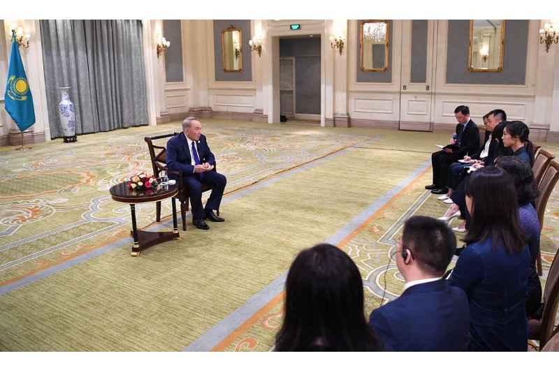 Нурсултан Назарбаев ответил на вопросы китайских средств массовой информации