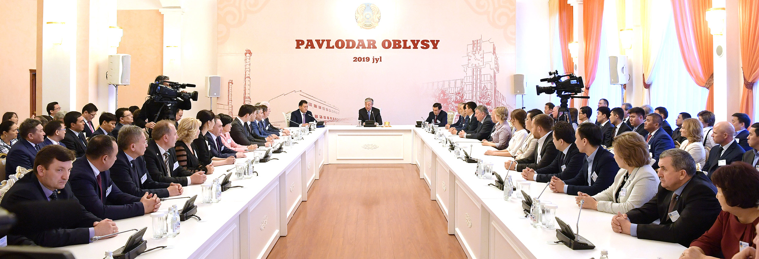 Президент назвал Павлодарскую область одним из флагманов промышленности и энергетики