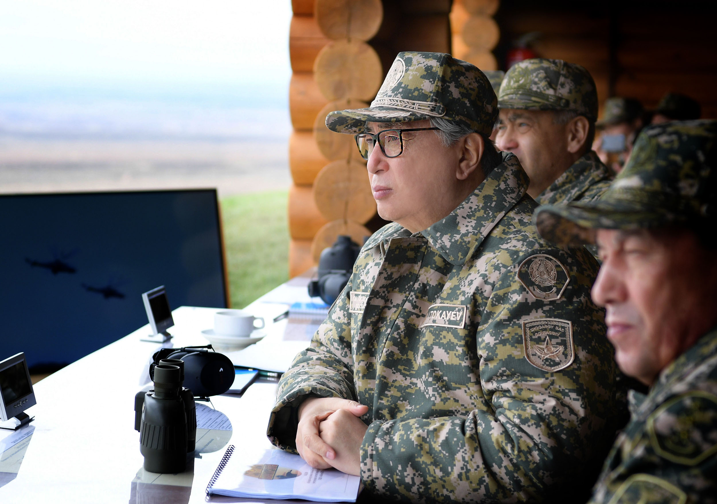 Касым-Жомарт Токаев поздравил военнослужащих с успешным завершением учений «Айбалта-2019»