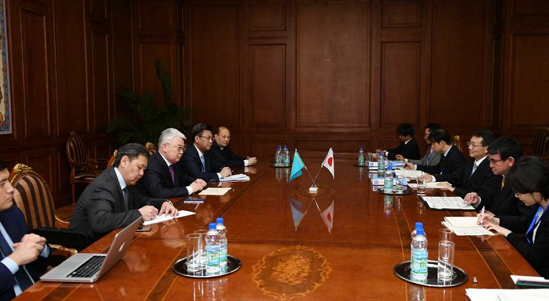 Глава МИД РК провел переговоры с Министрами иностранных дел Японии и Афганистана