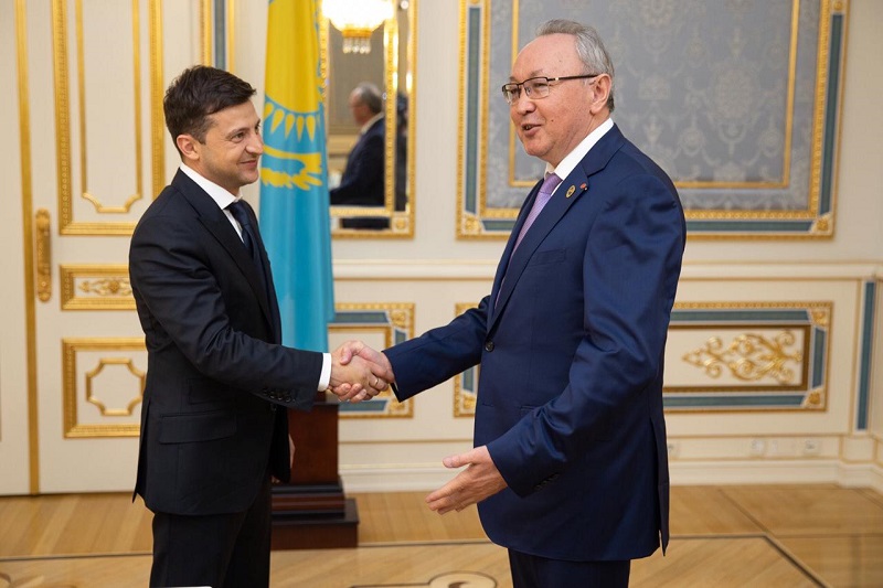 Вице-спикер Сената Бектас Бекназаров встретился с Президентом Украины